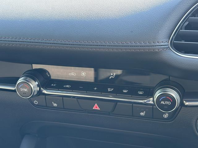 ＭＡＺＤＡ３ファストバック ２０Ｓ　ツーリング　ｉ－ＡＣＴＩＶＳＥＮＳＥ・フルセグナビ・全周囲カメラ・Ｃａｒｐｌａｙ・ＢＴオーディオ・ＨＤＭＩ・ワイヤレス充電・パワーシート・シート＆ステアヒーター・パドルシフト・革ステア・Ｃソナー・ＢＳＭ・１８ＡＷ（36枚目）