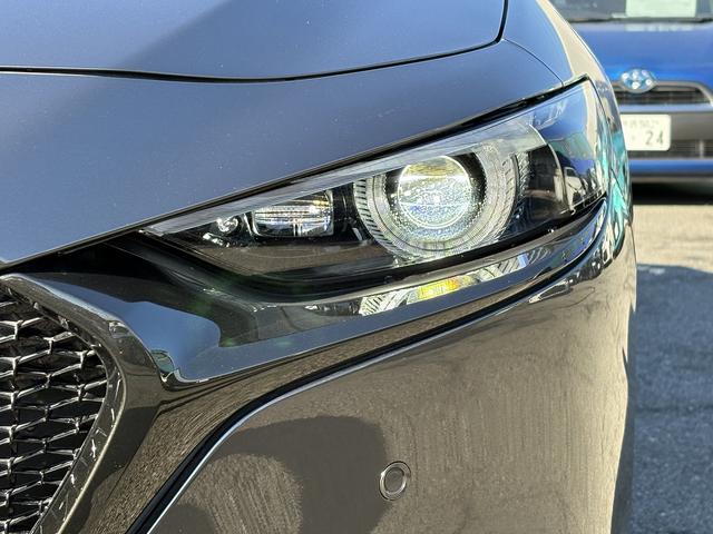 ＭＡＺＤＡ３ファストバック ２０Ｓ　ツーリング　ｉ－ＡＣＴＩＶＳＥＮＳＥ・フルセグナビ・全周囲カメラ・Ｃａｒｐｌａｙ・ＢＴオーディオ・ＨＤＭＩ・ワイヤレス充電・パワーシート・シート＆ステアヒーター・パドルシフト・革ステア・Ｃソナー・ＢＳＭ・１８ＡＷ（38枚目）