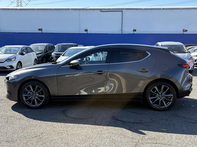ＭＡＺＤＡ３ファストバック ２０Ｓ　ツーリング　ｉ－ＡＣＴＩＶＳＥＮＳＥ・フルセグナビ・全周囲カメラ・Ｃａｒｐｌａｙ・ＢＴオーディオ・ＨＤＭＩ・ワイヤレス充電・パワーシート・シート＆ステアヒーター・パドルシフト・革ステア・Ｃソナー・ＢＳＭ・１８ＡＷ（45枚目）
