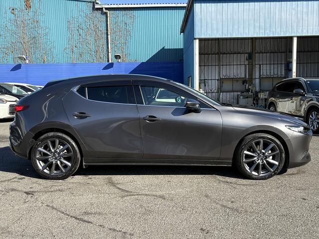 ＭＡＺＤＡ３ファストバック ２０Ｓ　ツーリング　ｉ－ＡＣＴＩＶＳＥＮＳＥ・フルセグナビ・全周囲カメラ・Ｃａｒｐｌａｙ・ＢＴオーディオ・ＨＤＭＩ・ワイヤレス充電・パワーシート・シート＆ステアヒーター・パドルシフト・革ステア・Ｃソナー・ＢＳＭ・１８ＡＷ（46枚目）