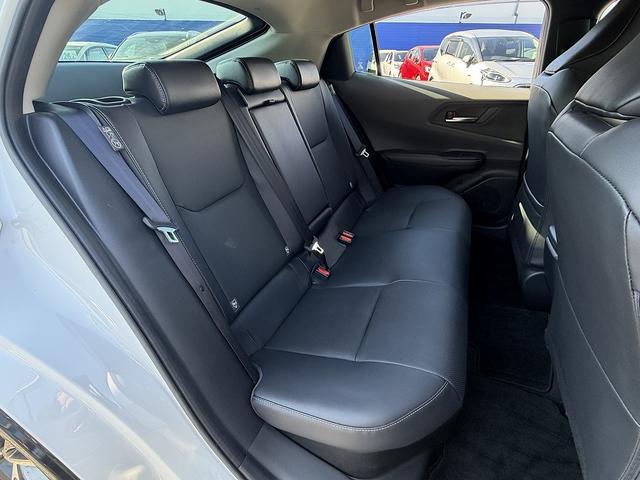 プリウス Z セーフティセンス・フルセグナビ・全周囲カメラ・Carplay・BTオーディオ・ETC2.0・デジタルミラー・パワーバックドア・パーキングアシスト・AC100V・Cソナー・BSM・RCTA・純正19AW(7枚目)