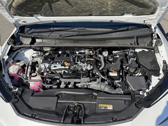 プリウス Z セーフティセンス・フルセグナビ・全周囲カメラ・Carplay・BTオーディオ・ETC2.0・デジタルミラー・パワーバックドア・パーキングアシスト・AC100V・Cソナー・BSM・RCTA・純正19AW(18枚目)