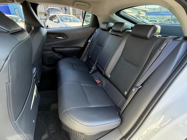 プリウス Z セーフティセンス・フルセグナビ・全周囲カメラ・Carplay・BTオーディオ・ETC2.0・デジタルミラー・パワーバックドア・パーキングアシスト・AC100V・Cソナー・BSM・RCTA・純正19AW(28枚目)
