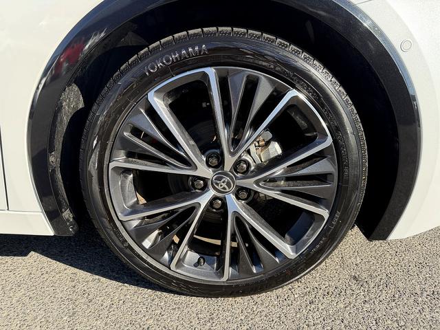 プリウス Z セーフティセンス・フルセグナビ・全周囲カメラ・Carplay・BTオーディオ・ETC2.0・デジタルミラー・パワーバックドア・パーキングアシスト・AC100V・Cソナー・BSM・RCTA・純正19AW(60枚目)