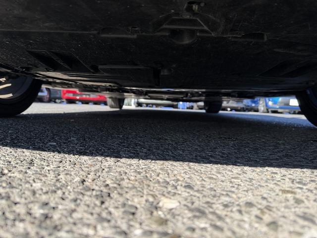 プリウス Z セーフティセンス・フルセグナビ・全周囲カメラ・Carplay・BTオーディオ・ETC2.0・デジタルミラー・パワーバックドア・パーキングアシスト・AC100V・Cソナー・BSM・RCTA・純正19AW(70枚目)