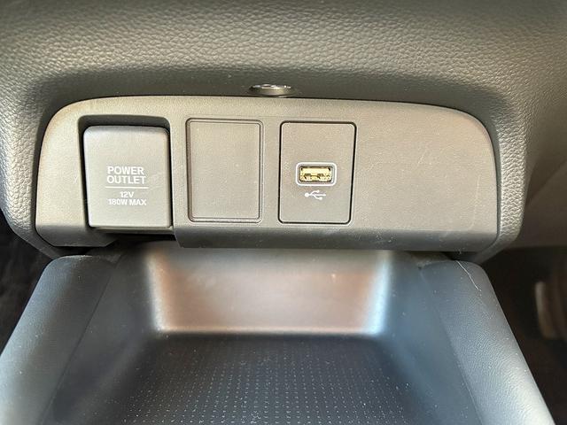 フィット e:HEVホーム ホンダセンシング・純正ナビ・バックカメラ・ETC・CD・BTオーディオ・USB・LEDヘッドライト・AUTOハイビーム・Cソナー・革ステア・ハーフレザー・フロアマット・ドアバイザー(14枚目)