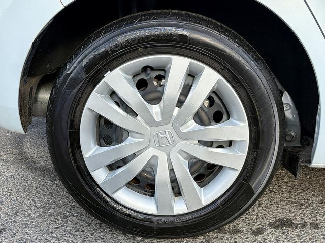 フィット e:HEVホーム ホンダセンシング・純正ナビ・バックカメラ・ETC・CD・BTオーディオ・USB・LEDヘッドライト・AUTOハイビーム・Cソナー・革ステア・ハーフレザー・フロアマット・ドアバイザー(47枚目)