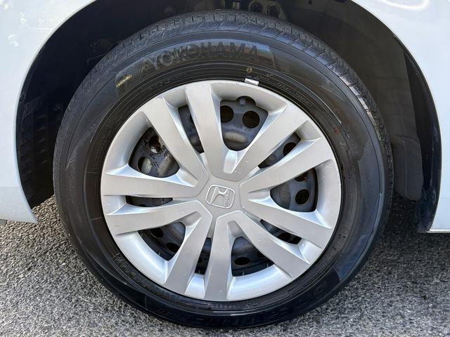 フィット e:HEVホーム ホンダセンシング・純正ナビ・バックカメラ・ETC・CD・BTオーディオ・USB・LEDヘッドライト・AUTOハイビーム・Cソナー・革ステア・ハーフレザー・フロアマット・ドアバイザー(48枚目)