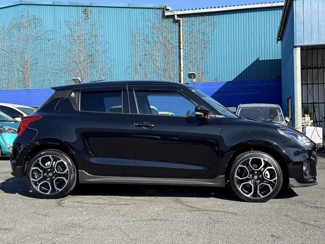 スイフトスポーツ ベースグレード　セーフティサポート・６ＭＴ・バックカメラ・Ｃａｒｐｌａｙ・ＥＴＣ・ＵＳＢ・シートヒーター・ＨＫＳマフラー・純正１７ＡＷ・Ｃソナー・ＢＳＭ・ＡＵＴＯハイビーム・スマートキー・革ステア・ドアバイザー（54枚目）