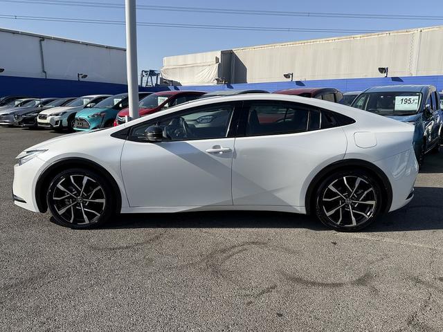 プリウス Z セーフティセンス・12.3型フルセグナビ・全周囲カメラ・BTオーディオ・Carplay・ETC2.0・ステアヒーター・Cソナー・BSM・RCTA・パーキングアシスト・AC100V電源・純正19AW(50枚目)