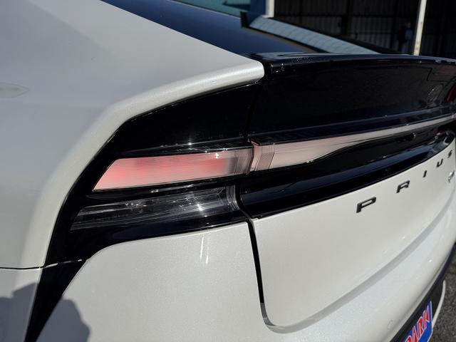 プリウス Z セーフティセンス・12.3型フルセグナビ・全周囲カメラ・BTオーディオ・Carplay・ETC2.0・ステアヒーター・Cソナー・BSM・RCTA・パーキングアシスト・AC100V電源・純正19AW(53枚目)