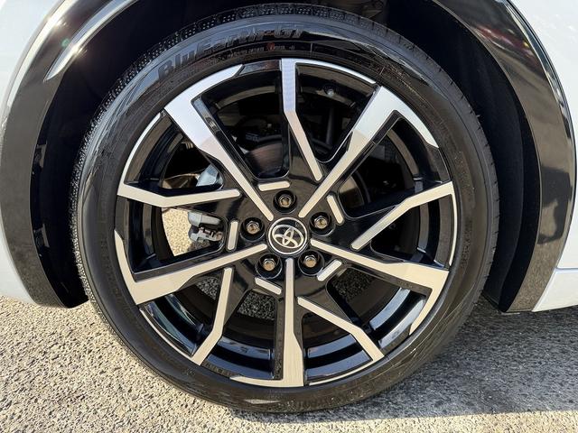 プリウス Z セーフティセンス・12.3型フルセグナビ・全周囲カメラ・BTオーディオ・Carplay・ETC2.0・ステアヒーター・Cソナー・BSM・RCTA・パーキングアシスト・AC100V電源・純正19AW(59枚目)