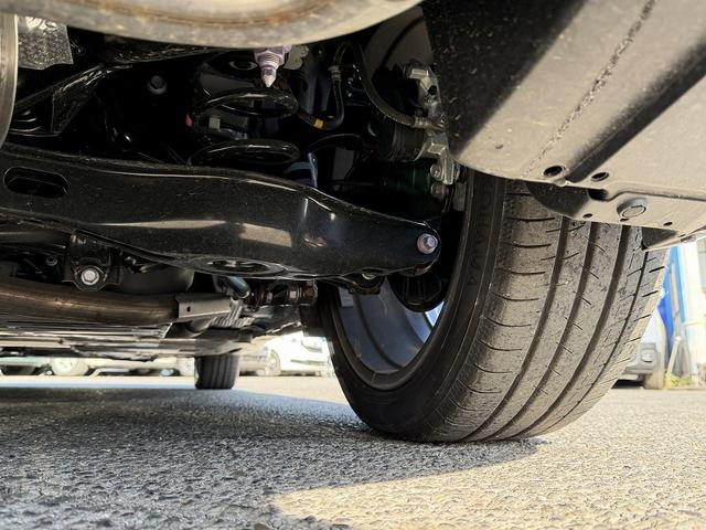 プリウス Z セーフティセンス・12.3型フルセグナビ・全周囲カメラ・BTオーディオ・Carplay・ETC2.0・ステアヒーター・Cソナー・BSM・RCTA・パーキングアシスト・AC100V電源・純正19AW(65枚目)