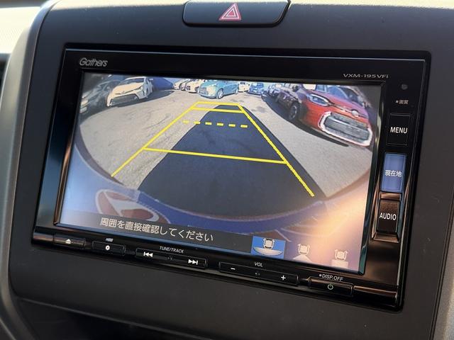 フリード+ハイブリッド ハイブリッドEX 両Pスライド・フルセグナビ・Bカメラ・BTオーディオ・ACC・LKA・LEDライト・ハーフレザー・シートヒーター・ETC・本革ステア・ミラーウィンカー・プライバシーガラス・ドアバイザー(17枚目)