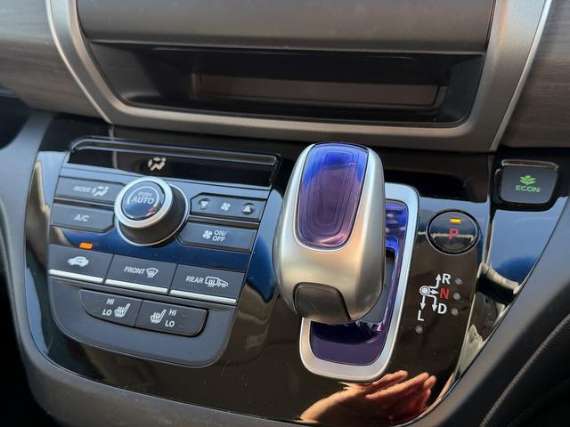 フリード+ハイブリッド ハイブリッドEX 両Pスライド・フルセグナビ・Bカメラ・BTオーディオ・ACC・LKA・LEDライト・ハーフレザー・シートヒーター・ETC・本革ステア・ミラーウィンカー・プライバシーガラス・ドアバイザー(18枚目)