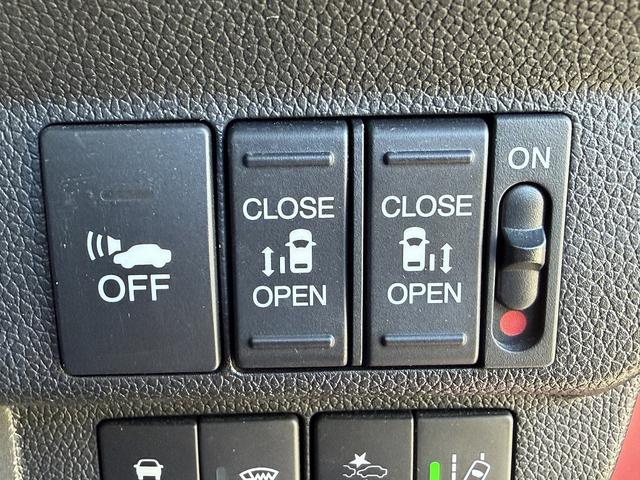 フリード+ハイブリッド ハイブリッドEX 両Pスライド・フルセグナビ・Bカメラ・BTオーディオ・ACC・LKA・LEDライト・ハーフレザー・シートヒーター・ETC・本革ステア・ミラーウィンカー・プライバシーガラス・ドアバイザー(26枚目)