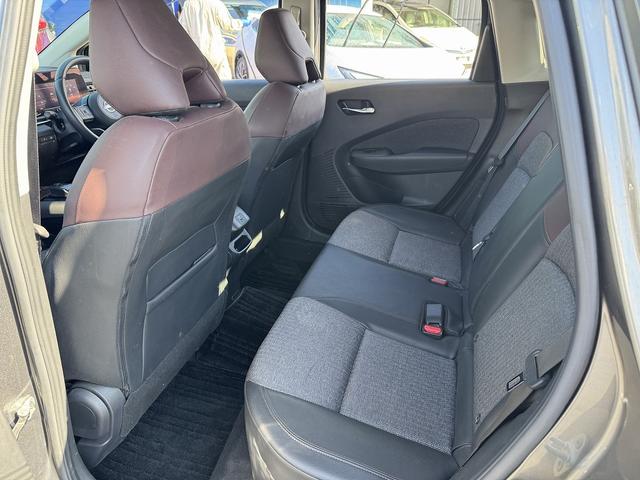 全方位運転支援システム・フルセグナビ・全周囲カメラ・ＢＴオーディオ・ＵＳＢ・シート＆ステアヒーター・ハーフレザー・デジタルミラー・Ｃソナー・ＢＳＭ・ＡＵＴＯハイビーム・純正１７ＡＷ