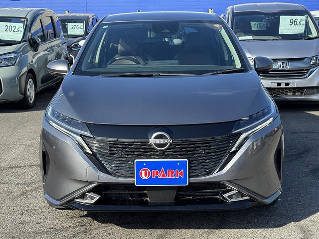 全方位運転支援システム・フルセグナビ・全周囲カメラ・ＢＴオーディオ・ＵＳＢ・シート＆ステアヒーター・ハーフレザー・デジタルミラー・Ｃソナー・ＢＳＭ・ＡＵＴＯハイビーム・純正１７ＡＷ