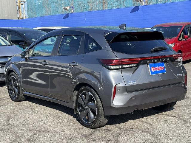 全方位運転支援システム・フルセグナビ・全周囲カメラ・ＢＴオーディオ・ＵＳＢ・シート＆ステアヒーター・ハーフレザー・デジタルミラー・Ｃソナー・ＢＳＭ・ＡＵＴＯハイビーム・純正１７ＡＷ