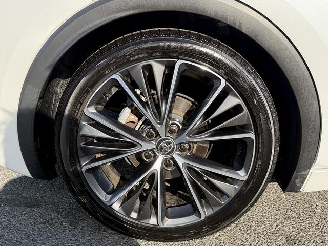 プリウス Ｇ　セーフティセンス・ディスプレイオーディオ・フルセグナビ・バックカメラ・ＥＴＣ２．０・Ｃａｒｐｌａｙ・ＢＴオーディオ・シートヒーター・Ｃソナー・ＢＳＭ・ＲＣＴＡ・ＡＵＴＯハイビーム・純正１９ＡＷ（54枚目）