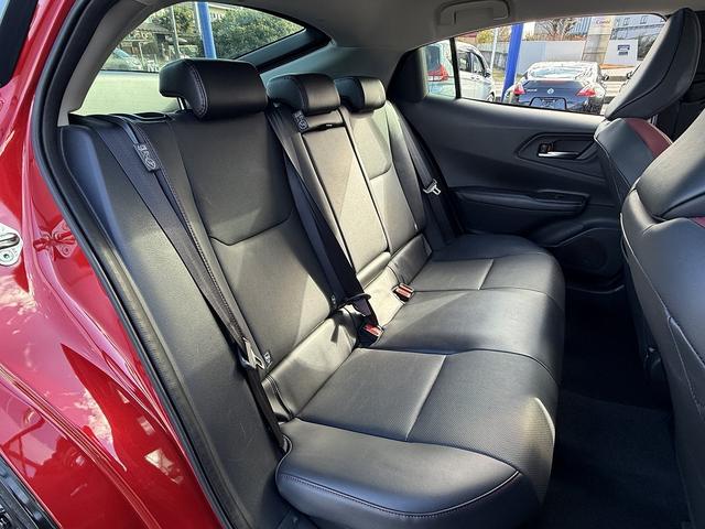 プリウス Ｚ　パノラマルーフ・モデリスタエアロ・セーフティセンス・フルセグ・ＥＴＣ２．０・全周囲カメラ・Ｃａｒｐｌａｙ・パワーバックドア・パーキングアシスト・ＡＣ１００Ｖ・Ｃソナー・ＢＳＭ・ＲＣＴＡ・純正１９ＡＷ（8枚目）