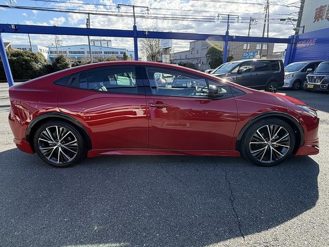 プリウス Ｚ　パノラマルーフ・モデリスタエアロ・セーフティセンス・フルセグ・ＥＴＣ２．０・全周囲カメラ・Ｃａｒｐｌａｙ・パワーバックドア・パーキングアシスト・ＡＣ１００Ｖ・Ｃソナー・ＢＳＭ・ＲＣＴＡ・純正１９ＡＷ（54枚目）