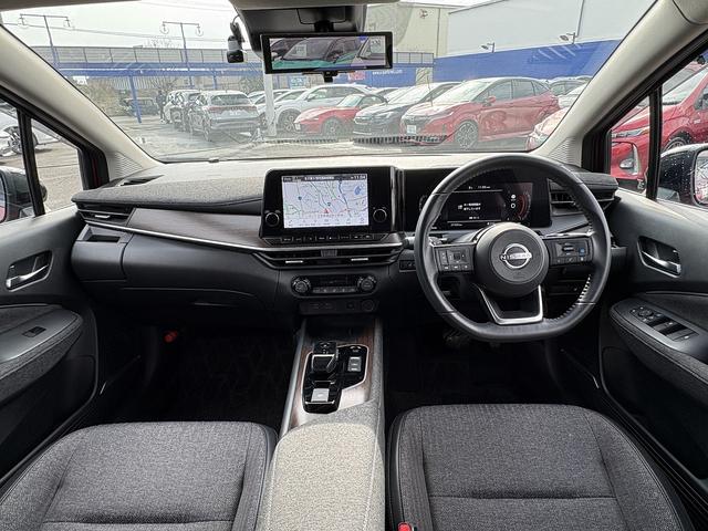 オーラ Ｇ　Ｐパイロット・全周囲カメラ・フルセグナビ・ＢＴオーディオ・ＢＯＳＥ・ＬＥＤライト・ハーフレザー・Ｃソナー・ＡＣＣ・ＬＫＡ・ＡＨＢ・ＢＳＭ・ＵＳＢ・ＥＴＣ２．０・ドアバイザー・本革ステア（6枚目）