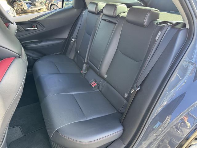 プリウス Ｚ　セーフティセンス・１２．３型フルセグナビ・全周囲カメラ・ＢＴオーディオ・Ｃａｒｐｌａｙ・ＥＴＣ２．０・デジタルミラー・パワーバックドア・ワイヤレス充電・Ｃソナー・ＢＳＭ・ＲＣＴＡ・純正１９ＡＷ（29枚目）