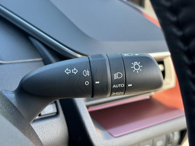 プリウス Ｚ　セーフティセンス・１２．３型フルセグナビ・全周囲カメラ・ＢＴオーディオ・Ｃａｒｐｌａｙ・ＥＴＣ２．０・デジタルミラー・パワーバックドア・ワイヤレス充電・Ｃソナー・ＢＳＭ・ＲＣＴＡ・純正１９ＡＷ（39枚目）