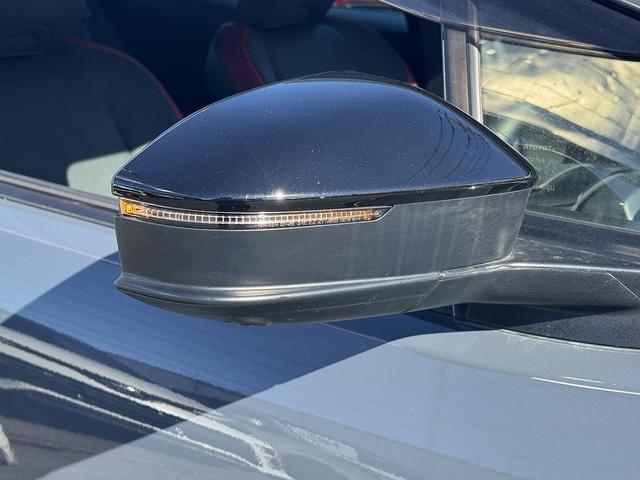 プリウス Ｚ　セーフティセンス・１２．３型フルセグナビ・全周囲カメラ・ＢＴオーディオ・Ｃａｒｐｌａｙ・ＥＴＣ２．０・デジタルミラー・パワーバックドア・ワイヤレス充電・Ｃソナー・ＢＳＭ・ＲＣＴＡ・純正１９ＡＷ（46枚目）