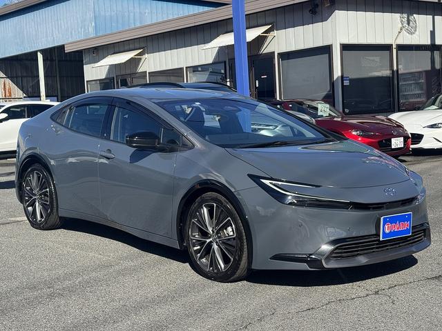 プリウス Ｚ　セーフティセンス・１２．３型フルセグナビ・全周囲カメラ・ＢＴオーディオ・Ｃａｒｐｌａｙ・ＥＴＣ２．０・デジタルミラー・パワーバックドア・ワイヤレス充電・Ｃソナー・ＢＳＭ・ＲＣＴＡ・純正１９ＡＷ（49枚目）