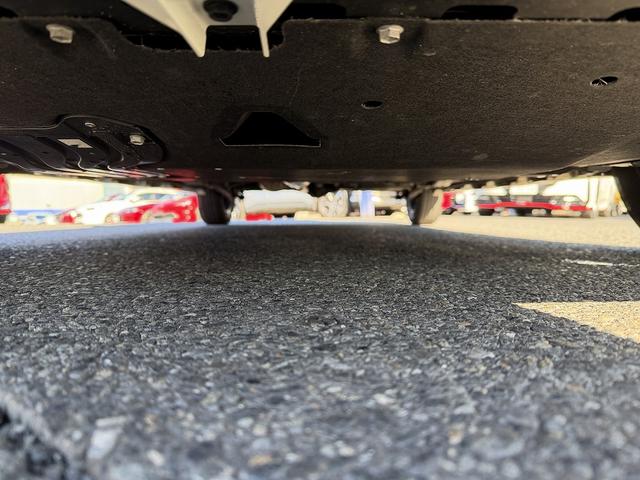 ソリオバンディット ハイブリッドＭＶ　セーフティサポート・両側パワースライド・フルセグナビ・全周囲カメラ・ＵＳＢ・ＢＴオーディオ・シートヒーター・ＬＥＤヘッドライト・リアＣソナー・ＨＵＤ・純正１５ＡＷ・革ステア・ドアバイザー（66枚目）