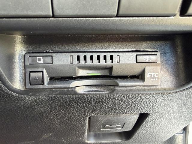 アクア Ｚ　Ｓセンス・ナビ・Ｂカメラ・ＢＴオーディオ・ＬＥＤライト・ＡＣＣ・ＬＫＡ・ＡＨＢ・Ｃソナー・ＥＴＣ・スマキー・１５ＡＷ・ＵＳＢ・ＡＣ１００Ｖ・プライバシーガラス・オートライト・記録簿（15枚目）