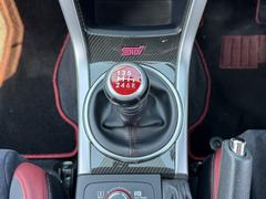 ６ＭＴ・４ＷＤ・フルセグナビ・バックカメラ・ＣＤ・ＤＶＤ・ＢＴオーディオ・ＥＴＣ・ＳＴＩスポイラー・ＳＴＩマフラー・純正１８ＡＷ・ハーフレザーシート・ＬＥＤヘッドライト・革ステア・ドアバイザー 4
