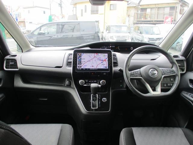 セレナ ハイウェイスターＶ　後期型　１０型純正ナビ　フルセグテレビ　　ビルトインＥＴＣ　ドライブレコーダー　フリップダウンモニター　アラウンドビューモニター　ＬＥＤヘッドライト　両側電動スライドドア　Ｂｌｕｅｔｏｏｔｈ接続（10枚目）