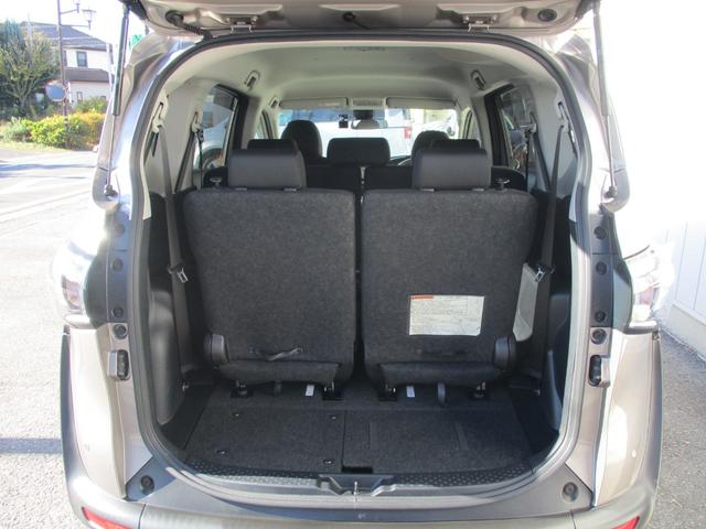 シエンタ ハイブリッドＧ　純正ナビ　フルセグテレビ　全周囲モニター　ビルトインＥＴＣ２．０　前後ドライブレコーダー　両側電動スライドドア　ＬＥＤヘッドライト　Ｂｌｕｅｔｏｏｔｈ接続　スマートキー　盗難防止システム（13枚目）
