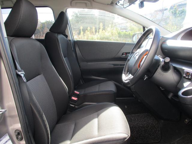 シエンタ ハイブリッドＧ　純正ナビ　フルセグテレビ　全周囲モニター　ビルトインＥＴＣ２．０　前後ドライブレコーダー　両側電動スライドドア　ＬＥＤヘッドライト　Ｂｌｕｅｔｏｏｔｈ接続　スマートキー　盗難防止システム（14枚目）