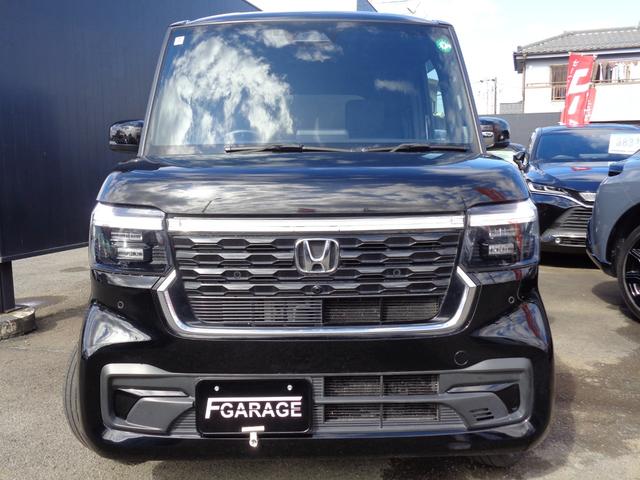 N-BOXカスタム ターボ 純正8型ナビ フルセグテレビ Bluetooth バックモニター USB ビルトインETC スマートキー ハーフレザーシート シートヒーター 両側パワースライドドア LEDヘッドライト アルミホイール(2枚目)