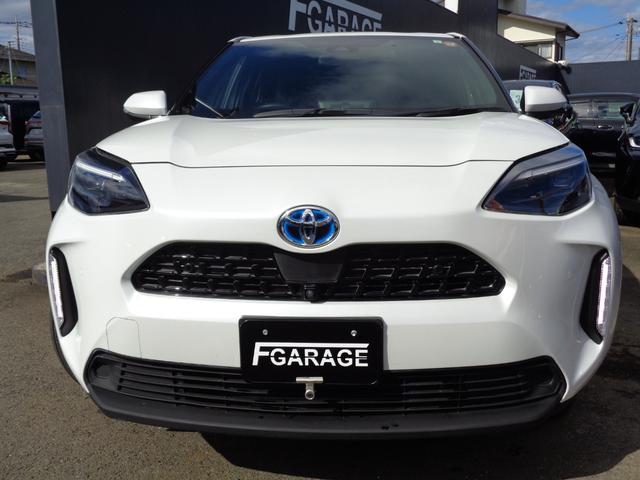 ヤリスクロス ハイブリッドＺ　純正ディスプレイオーディオ　パノラミックビューモニター　ドライブレコーダー　ビルトインＥＴＣ　ハーフレザーシート　シートヒーター　パワーバックドア　ＬＥＤヘッドライト　アルミホイール　新車保証書付き（2枚目）