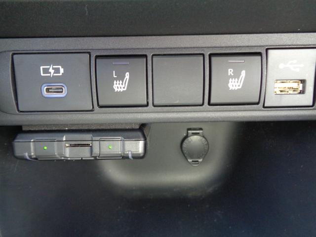 ヤリスクロス ハイブリッドＺ　純正ディスプレイオーディオ　パノラミックビューモニター　ドライブレコーダー　ビルトインＥＴＣ　ハーフレザーシート　シートヒーター　パワーバックドア　ＬＥＤヘッドライト　アルミホイール　新車保証書付き（24枚目）