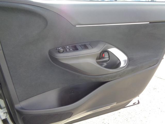 ヤリスクロス ハイブリッドＺ　純正ディスプレイオーディオ　パノラミックビューモニター　ドライブレコーダー　ビルトインＥＴＣ　ハーフレザーシート　シートヒーター　パワーバックドア　ＬＥＤヘッドライト　アルミホイール　新車保証書付き（30枚目）