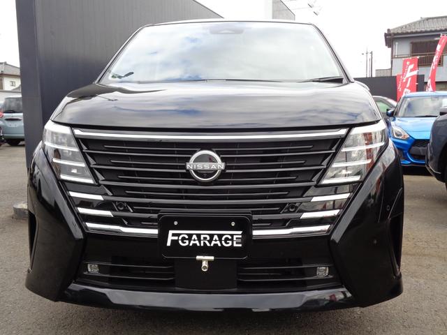 セレナ ハイウェイスターＶ　純正ナビ　フルセグテレビ　アラウンドビューモニター　ビルトインＥＴＣ　スマートキー　デジタルインナーミラー　ワイヤレス充電　両側パワースライドドア　プロパイロット　ＬＥＤヘッドライト　アルミホイール（2枚目）