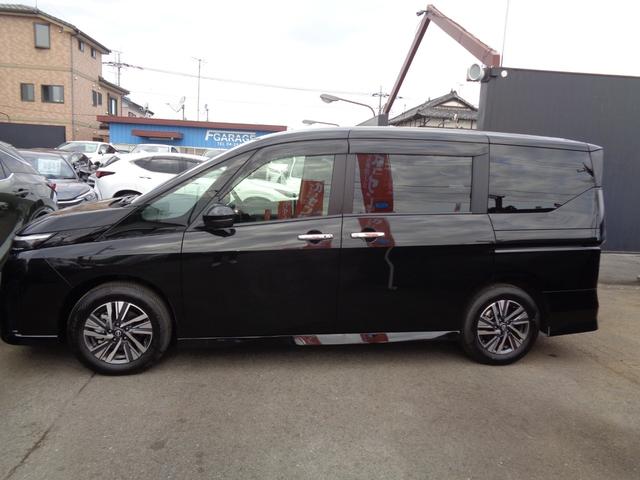 セレナ ハイウェイスターＶ　純正ナビ　フルセグテレビ　アラウンドビューモニター　ビルトインＥＴＣ　スマートキー　デジタルインナーミラー　ワイヤレス充電　両側パワースライドドア　プロパイロット　ＬＥＤヘッドライト　アルミホイール（5枚目）