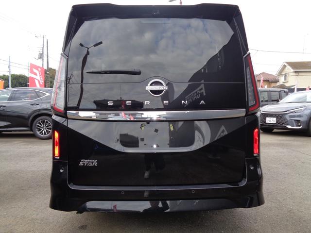 セレナ ハイウェイスターＶ　純正ナビ　フルセグテレビ　アラウンドビューモニター　ビルトインＥＴＣ　スマートキー　デジタルインナーミラー　ワイヤレス充電　両側パワースライドドア　プロパイロット　ＬＥＤヘッドライト　アルミホイール（7枚目）