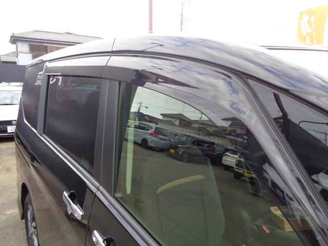 セレナ ハイウェイスターＶ　純正ナビ　フルセグテレビ　アラウンドビューモニター　ビルトインＥＴＣ　スマートキー　デジタルインナーミラー　ワイヤレス充電　両側パワースライドドア　プロパイロット　ＬＥＤヘッドライト　アルミホイール（10枚目）