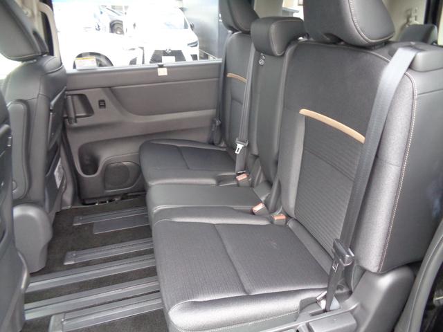 セレナ ハイウェイスターＶ　純正ナビ　フルセグテレビ　アラウンドビューモニター　ビルトインＥＴＣ　スマートキー　デジタルインナーミラー　ワイヤレス充電　両側パワースライドドア　プロパイロット　ＬＥＤヘッドライト　アルミホイール（12枚目）