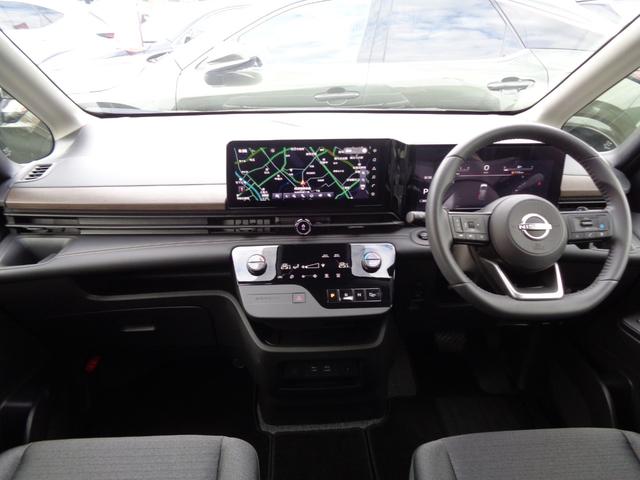 セレナ ハイウェイスターＶ　純正ナビ　フルセグテレビ　アラウンドビューモニター　ビルトインＥＴＣ　スマートキー　デジタルインナーミラー　ワイヤレス充電　両側パワースライドドア　プロパイロット　ＬＥＤヘッドライト　アルミホイール（14枚目）