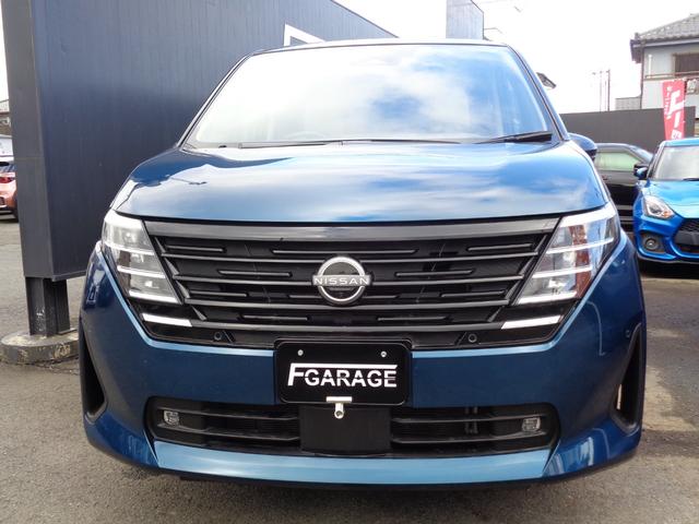 セレナ ＸＶ　純正ワイドナビ　フルセグテレビ　アラウンドビューモニター　ビルトインＥＴＣ２．０　デジタルインナーミラー　ワイヤレス充電　後席フリップダウンモニター　両側パワースライドドア　ＬＥＤヘッドライト（2枚目）