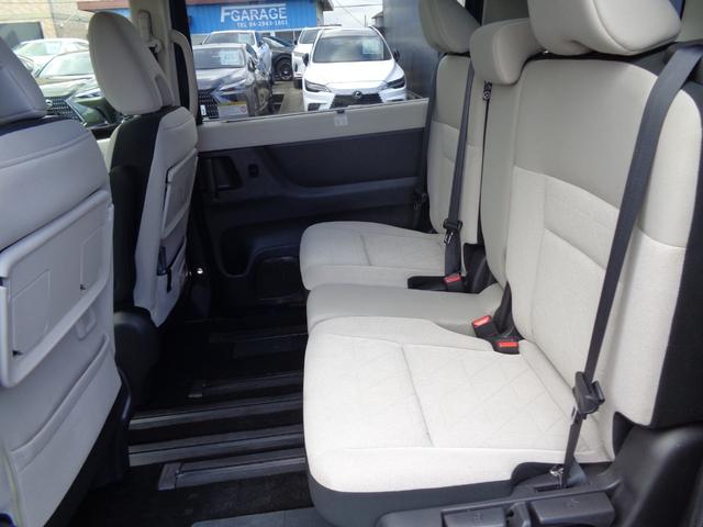 セレナ ＸＶ　純正ワイドナビ　フルセグテレビ　アラウンドビューモニター　ビルトインＥＴＣ２．０　デジタルインナーミラー　ワイヤレス充電　後席フリップダウンモニター　両側パワースライドドア　ＬＥＤヘッドライト（11枚目）