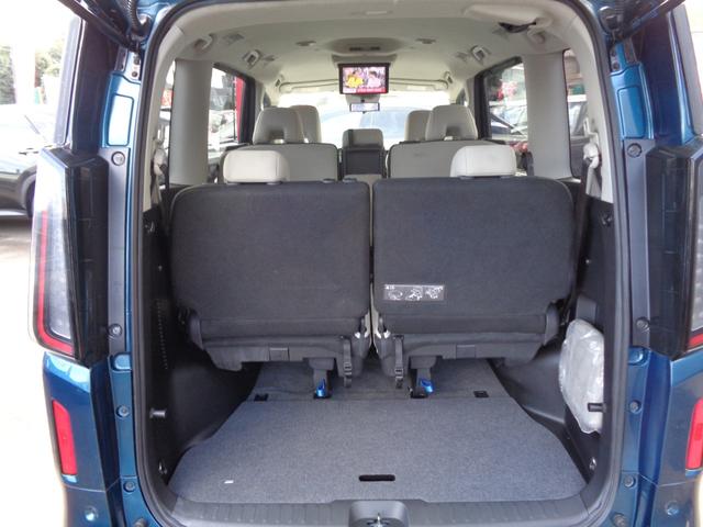 セレナ ＸＶ　純正ワイドナビ　フルセグテレビ　アラウンドビューモニター　ビルトインＥＴＣ２．０　デジタルインナーミラー　ワイヤレス充電　後席フリップダウンモニター　両側パワースライドドア　ＬＥＤヘッドライト（18枚目）